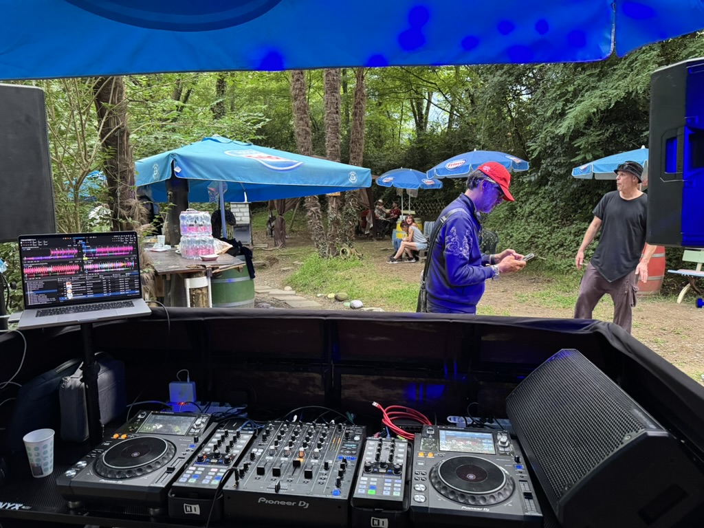 Evento serale Kibanda Avegno - Noleggio impianto audio TICINO-EVENT